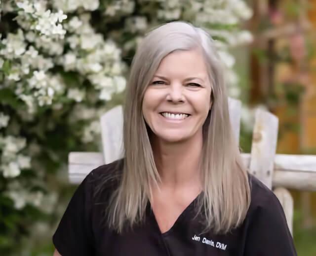 Dr Jennifer Davis